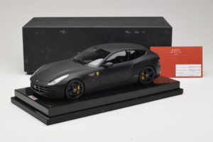 Ferrari FF Matte Black MR Collection 1:18 FERR04CAL Hartsi — kuva 7 / 7