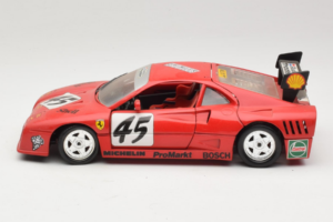 Ferrari 288 GTO Evoluzione #45 Punainen Revell 1:18 48820 Metalli — kuva 4 / 8