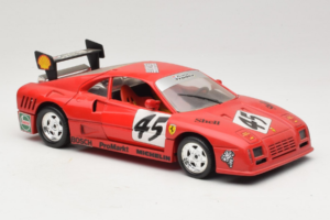 Ferrari 288 GTO Evoluzione #45 Punainen Revell 1:18 48820 Metalli — kuva 6 / 8