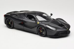 Ferrari LaFerrari F150 Matte Black Bburago 1:18 18-16901BK Metalli — kuva 6 / 8
