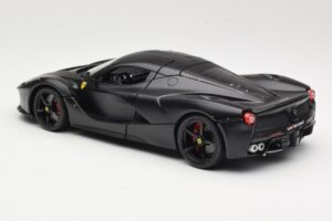 Ferrari LaFerrari F150 Matte Black Bburago 1:18 18-16901BK Metalli — kuva 7 / 8