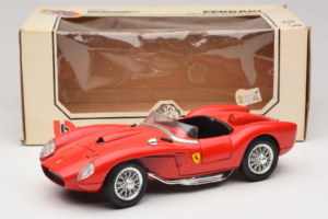 Ferrari 250 Testa Rossa Punainen Bburago 1:18 3007-P2 Metalli — kuva 8 / 8