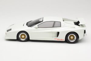 Ferrari Testarossa Koenig Specials Bi-Turbo Valkoinen GT Spirit 1:18 KJ012 Hartsi — kuva 3 / 6