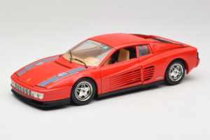 Ferrari Testarossa PPG Auto Refinish Punainen Bburago 1:18 3039-P3 Metalli