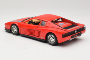 Ferrari Testarossa PPG Auto Refinish Punainen Bburago 1:18 3039-P3 Metalli — kuva 7 / 8