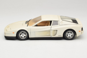Ferrari Testarossa Valkoinen Bburago 1:18 3019-W1 Metalli — kuva 4 / 8