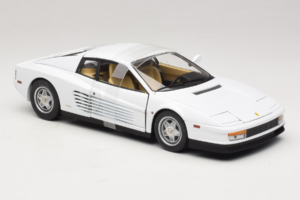 Ferrari Testarossa Valkoinen Miami Vice Hot Wheels 1:18 P9904 Metalli — kuva 4 / 6