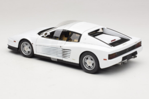 Ferrari Testarossa Valkoinen Miami Vice Hot Wheels 1:18 P9904 Metalli — kuva 5 / 6