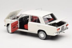 Fiat 124 Valkoinen IXO 1:18 18CMC205OP Metalli — kuva 5 / 8