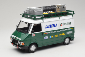 Fiat 242 Alitalia Rally Team Assistance With Trailer 1978 IXO 1:18 18CMC027WX Metalli — kuva 2 / 7