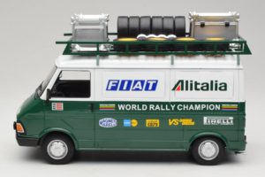 Fiat 242 Alitalia Rally Team Assistance With Trailer 1978 IXO 1:18 18CMC027WX Metalli — kuva 4 / 7