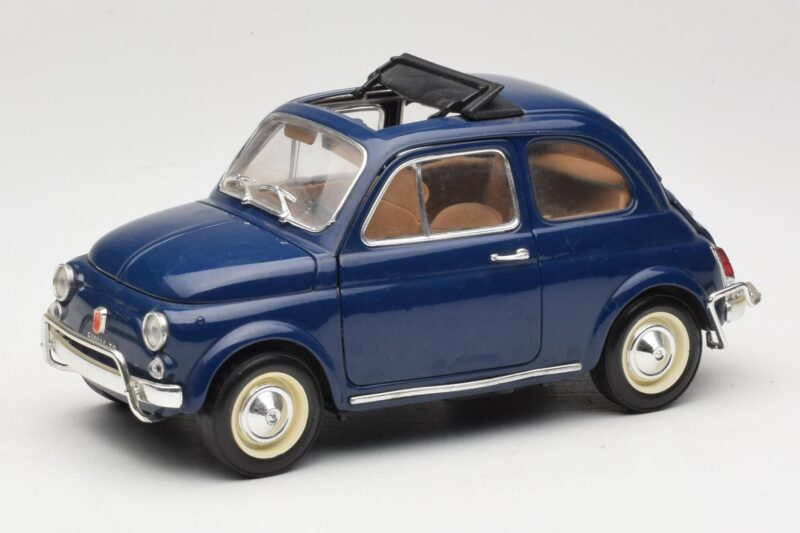 Fiat 500 L Sininen Bburago 1:18 3327 Metalli