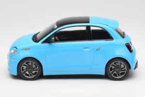Abarth 500e Sininen IXO 1:18 MCG18499 Metalli — kuva 3 / 6