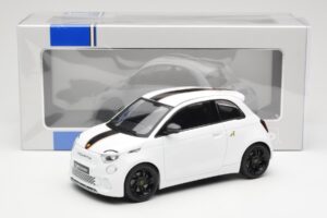 Abarth 500e Valkoinen IXO 1:18 MCG18497 Metalli — kuva 6 / 6