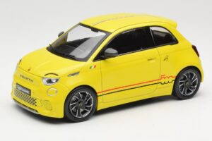 Abarth 500e Keltainen IXO 1:18 MCG18498 Metalli