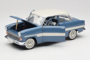Ford Taunus 12M P2 Sininen Raidat Revell 1:18 08880-M1 Metalli — kuva 2 / 8
