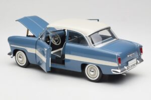 Ford Taunus 12M P2 Sininen Raidat Revell 1:18 08880-M1 Metalli — kuva 5 / 8
