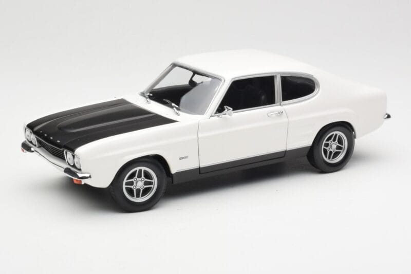 Ford Capri Mk1 RS 2600 Valkoinen Musta Minichamps 1:18 150089078 Metalli