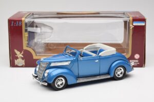 Ford Avoauto Sininen Road Signature 1:18 92238 Metalli — kuva 8 / 8
