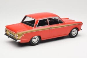 Ford Cortina Lotus Red & Gold Stripe MCG 1:18 MCG18532 Metalli — kuva 2 / 6