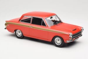 Ford Cortina Lotus Red & Gold Stripe MCG 1:18 MCG18532 Metalli — kuva 4 / 6