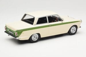 Ford Cortina Lotus White & Green Stripe MCG 1:18 MCG18434 Metalli — kuva 2 / 6