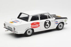 Ford Cortina Mk1 #3 P. Hughes / B. Young African Safari Rally 1964 AUTOart 1:18 86428 Metalli — kuva 3 / 8
