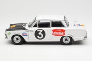 Ford Cortina Mk1 #3 P. Hughes / B. Young African Safari Rally 1964 AUTOart 1:18 86428 Metalli — kuva 4 / 8