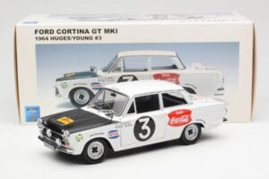 Ford Cortina Mk1 #3 P. Hughes / B. Young African Safari Rally 1964 AUTOart 1:18 86428 Metalli — kuva 8 / 8