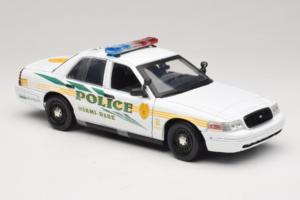 Ford Crown Victoria Police Interceptor CSI Miami GreenLight 1:18 13514 Metalli — kuva 4 / 6