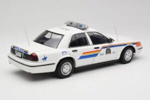 Ford Crown Victoria RCMP Police Car AUTOart 1:18 72706 Metalli — kuva 3 / 8