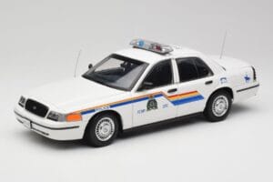 Ford Crown Victoria RCMP Police Car AUTOart 1:18 72706 Metalli