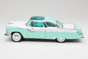 Ford Crown Victoria Seafoam Vihreä & Valkoinen Road Legends 1:18 92138 Metalli — kuva 3 / 7