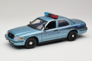Ford Crown Victoria Police Cruiser Twilight Blue Greenlight 1:18 1643 Metalli