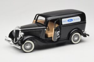 Ford Delivery Truck Ford Parts Musta Solido 1:18 8417 Metalli — kuva 3 / 8