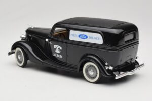 Ford Delivery Truck Ford Parts Musta Solido 1:18 8417 Metalli — kuva 7 / 8