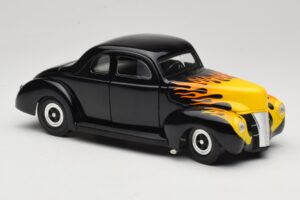 Ford Deluxe Hot Rod Musta Universal Hobbies 1:18 6002 Metalli — kuva 6 / 8
