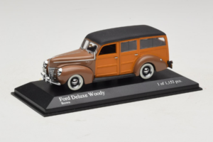Ford DeLuxe Woody Station Wagon Ruskea Minichamps 1:43 400082111 Metalli — kuva 2 / 4