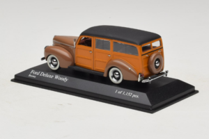 Ford DeLuxe Woody Station Wagon Ruskea Minichamps 1:43 400082111 Metalli — kuva 3 / 4