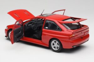Ford Escort RS Cosworth Radiant Punainen Minichamps 1:18 150089021 Metalli — kuva 5 / 8