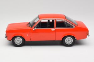 Ford Escort Mk2 Signal Orange Minichamps 1:18 150084100 Metalli — kuva 4 / 8