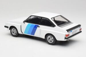 Ford Escort Mk2 RS 2000 X-Pack Diamond Valkoinen & Sininen Decor MCG 1:18 MCG18351 Metalli — kuva 5 / 6