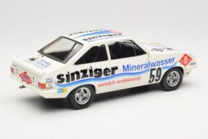 Ford Escort Mk2 RS2000 #59 H. Heyer / A. Hahne / K. Ludwig 24 Hours Nürburgring 1982 MCG 1:18 MCG18438R Metalli — kuva 2 / 6