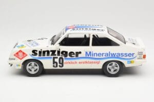 Ford Escort Mk2 RS2000 #59 H. Heyer / A. Hahne / K. Ludwig 24 Hours Nürburgring 1982 MCG 1:18 MCG18438R Metalli — kuva 3 / 6