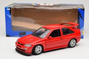 Ford Escort Mk5 RS Cosworth Punainen UT Models 1:18 180082102 Metalli — kuva 8 / 8