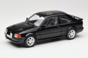 Ford Escort Mk4 RS Turbo S2 Musta MCG 1:18 MCG18546 Metalli