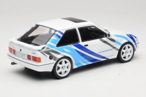Ford Escort Mk4 RS Turbo S2 Valkoinen Koristeteippauksella MCG 1:18 MCG18547R Metalli — kuva 2 / 6