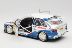 Ford Escort RS Cosworth Mobil 1 #6 F. Delecour / D. Grataloup Rally Monte Carlo Winner 1994 UT Models 1:18 180948106 Metalli — kuva 5 / 8