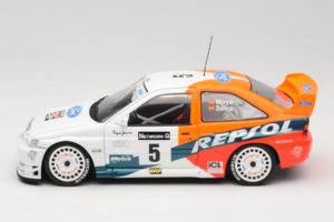 Ford Escort RS Cosworth Repsol #5 C. Sainz / L. Moya RAC Rally 1997 UT Models 1:18 39750 Metalli — kuva 4 / 8