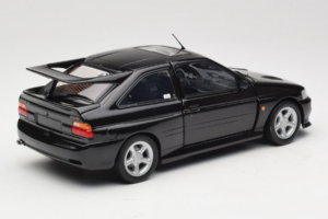 Ford Escort RS Cosworth Black Metallic Minichamps 1:18 150089020 Metalli — kuva 3 / 8